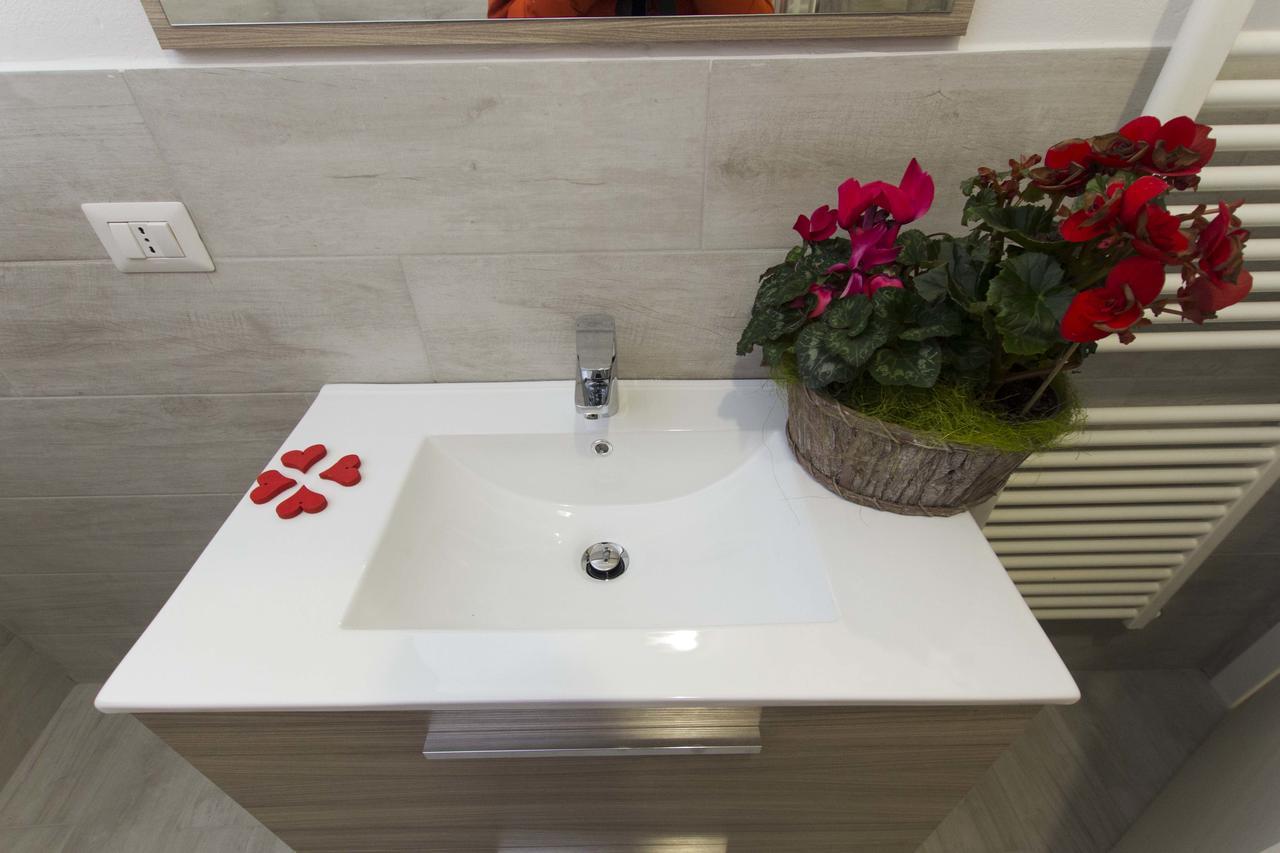 Apartament Casa Madali' - Nel Borgo Marone Zewnętrze zdjęcie
